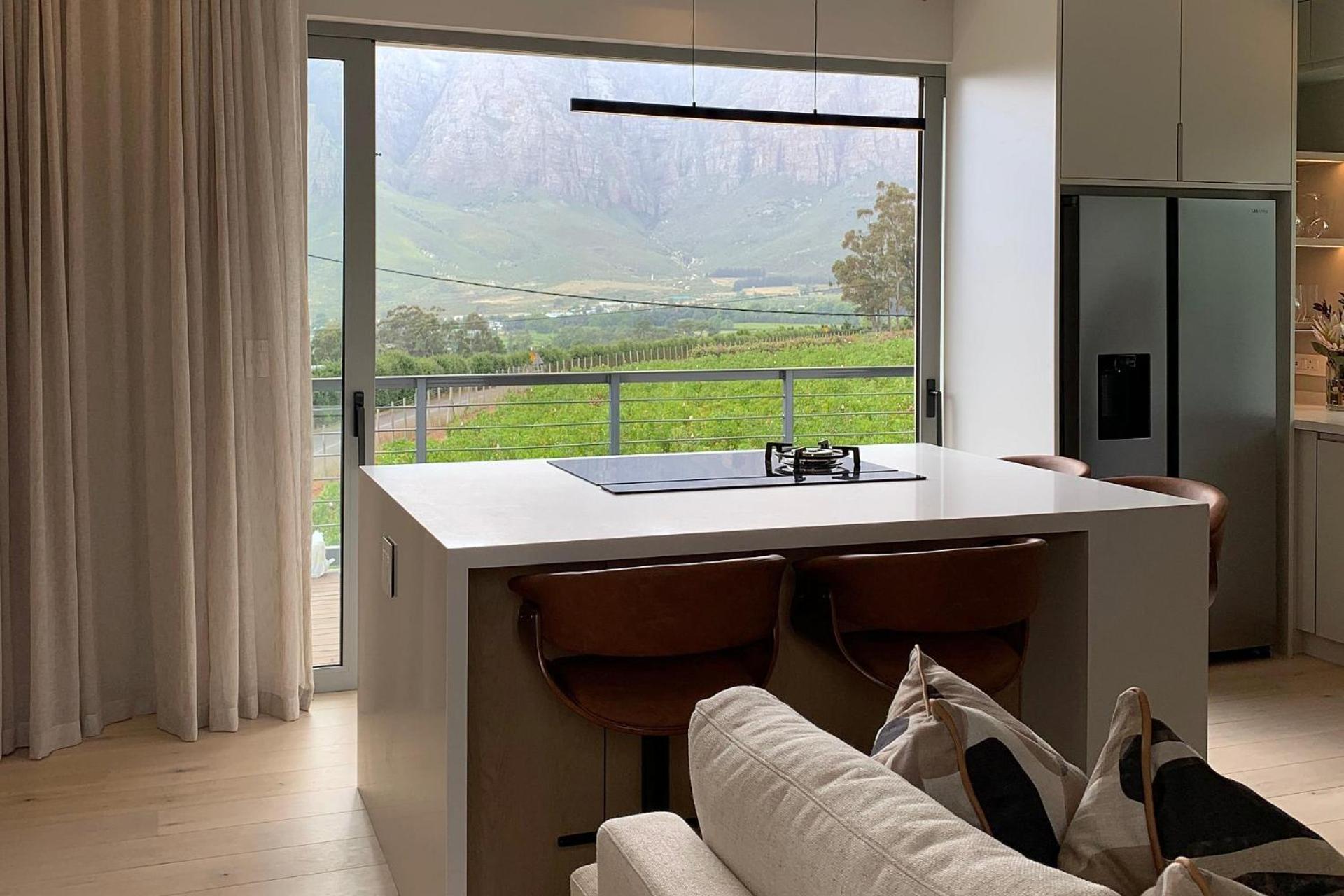 Banhoek Corner Guesthouse สเตลเลนบอช ภายนอก รูปภาพ