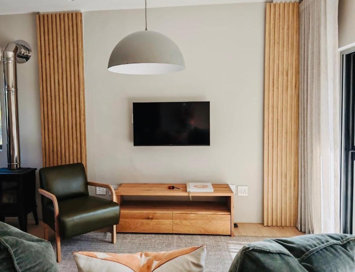 Banhoek Corner Guesthouse สเตลเลนบอช ภายนอก รูปภาพ