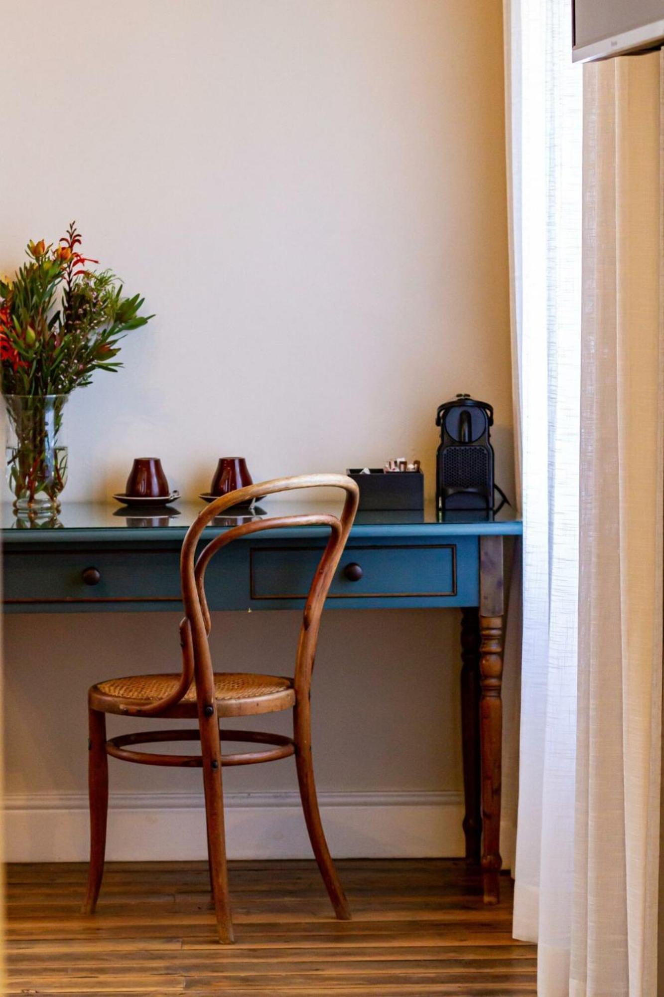 Banhoek Corner Guesthouse สเตลเลนบอช ภายนอก รูปภาพ